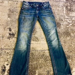 Miss Me rhinestone jeans 🥀